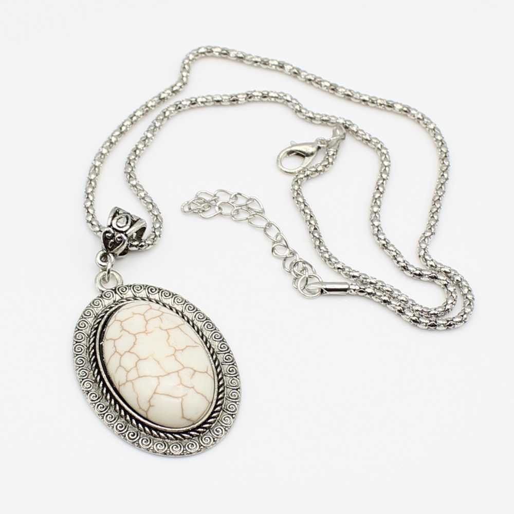 Boho oval stone necklace - Picture 3 of 4